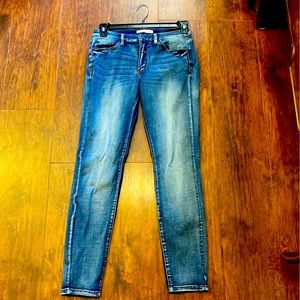 Kancan skinny stretch jeans…stonewashed faded, size 11